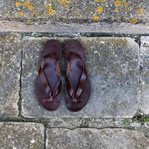 Mens Leather Flip Flops, Dark Brown Mens Sandals image 5