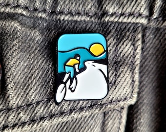 Bike Enamel Pin Badge: Cyclist Lapel Pin (25mm)