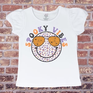 Spooky Vibes Smiley Face Shirt, Halloween Top, Leopard Smiley Beggars night Shirt for Girls, Halloween Shirt, Gift for Daughter, Happy Face