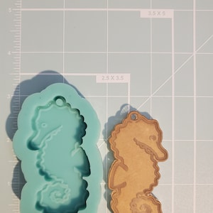 Seahorse silicone mold. Keychain mold
