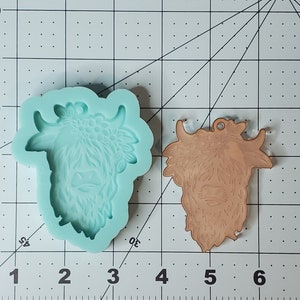 Highland cow silicone keychain mold