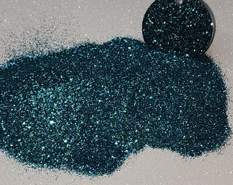 Lagoon solvent resistant polyester glitter