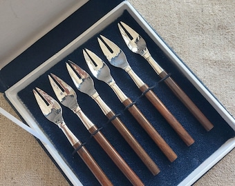 Vintage cocktail forks in Peruvian sterling silver with wooden handles / boxed set of 6 / gift / pickle forks / condiment forks