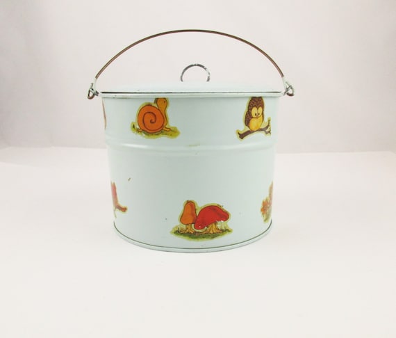 A Child's Round Lunch Pail - Vintage Tin Lunch Bo… - image 1