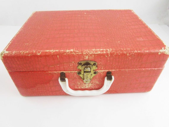 Vintage Paperboard Doll Case - Train Case or Dolly