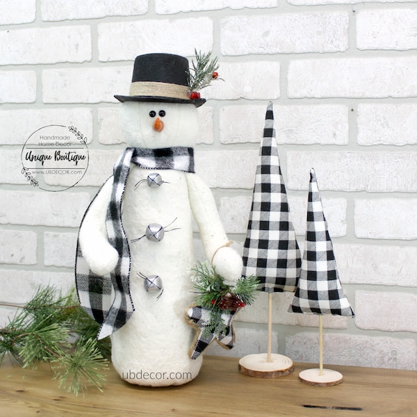 Buffalo plaid Fabric Snowman with scarf, Farmhouse Christmas decor, Black and white plaid, Buffalo Check Decor, Winter Snowman Decoration