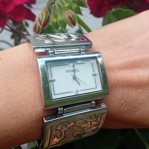 FREE SHIPPING! Vintage Fossil bracelet watch