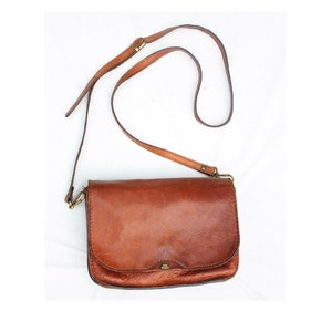 FREE SHIPPING!! Vintage Geniune leather Shoulder Bag The Bridge color cognac