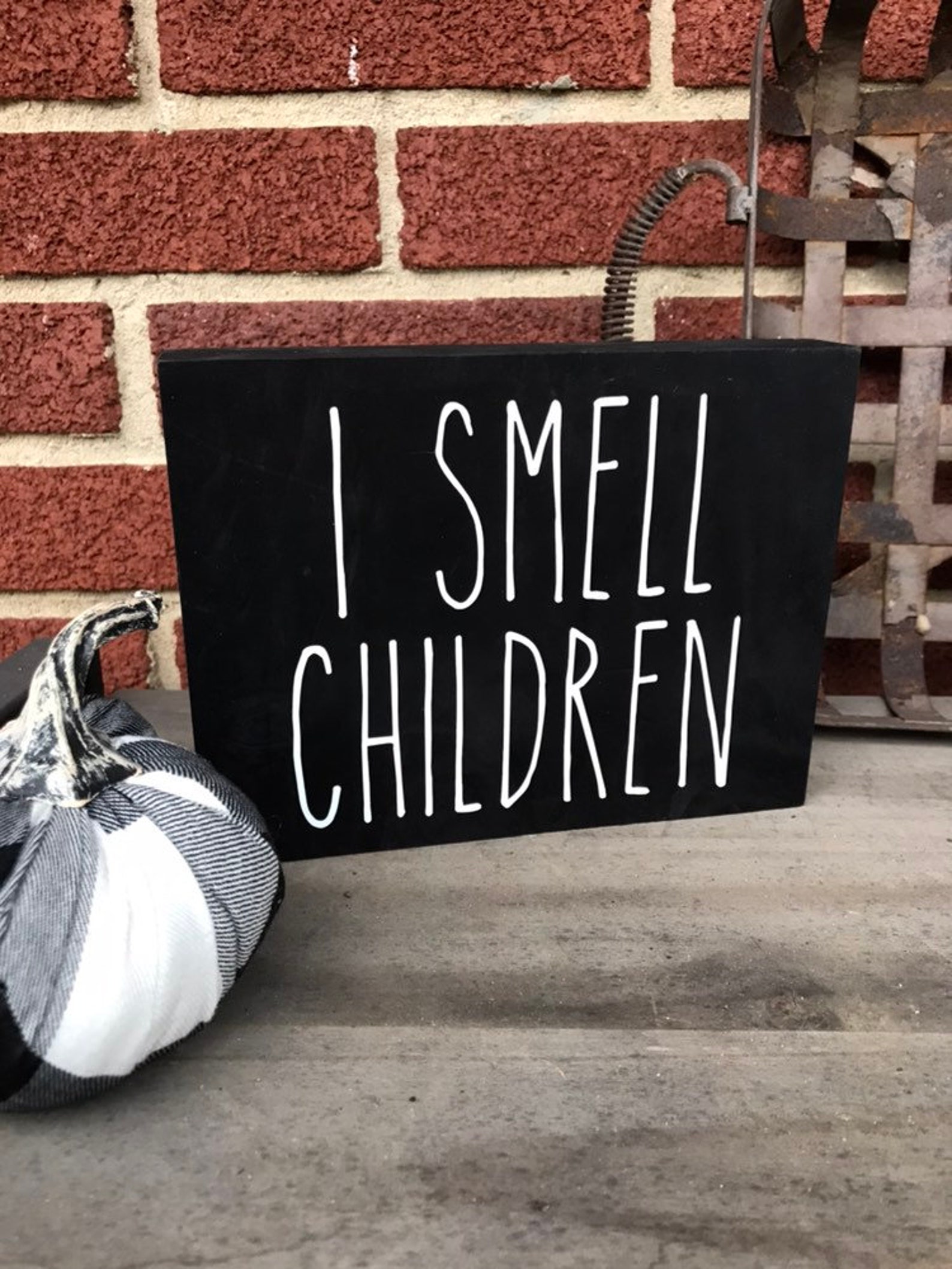 Hocus Pocus I Smell Children Shelf Sitter Entryway Sign Halloween ...