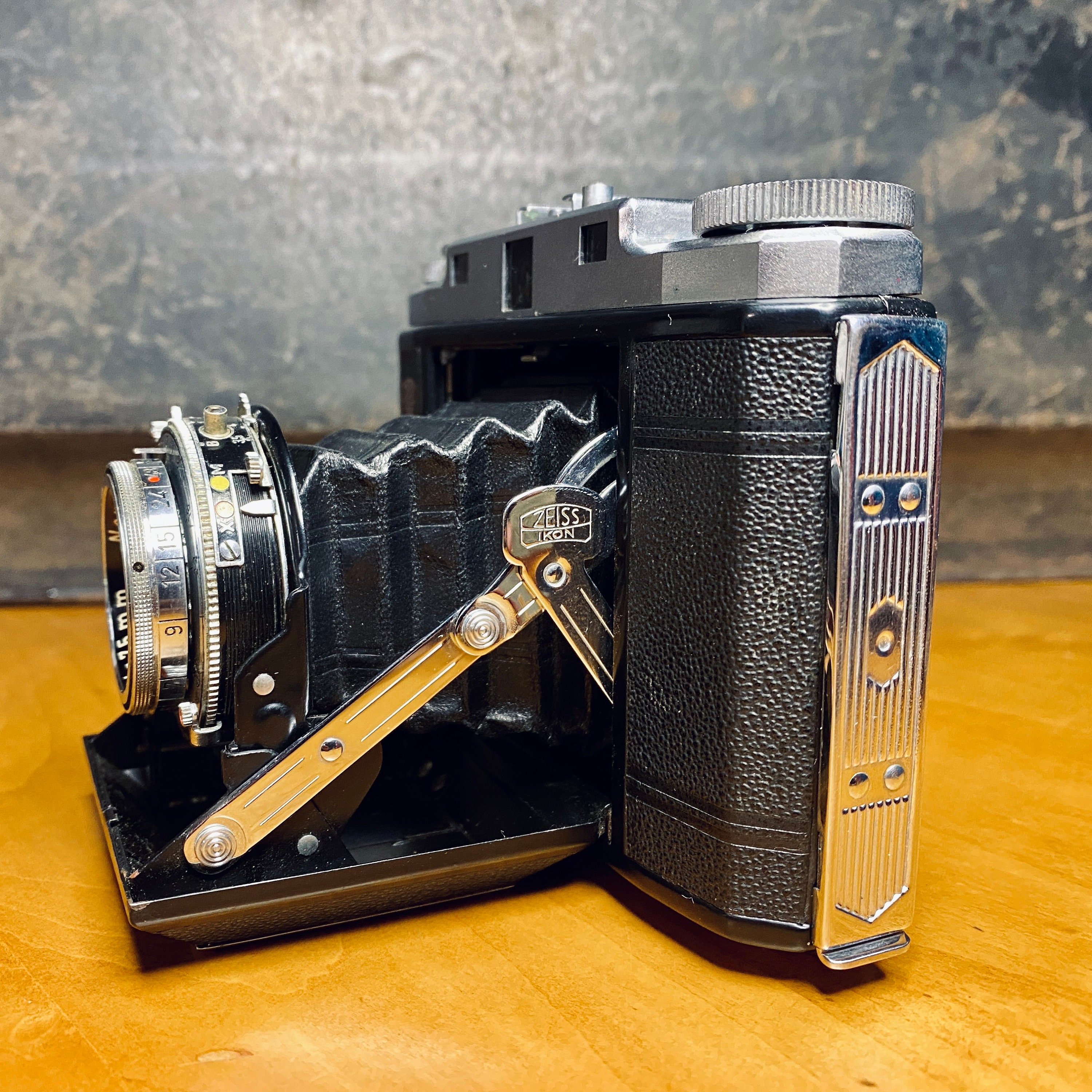 1955 6x6 Zeiss Ikon Mess Ikonta Camera 524/16 With Built-in