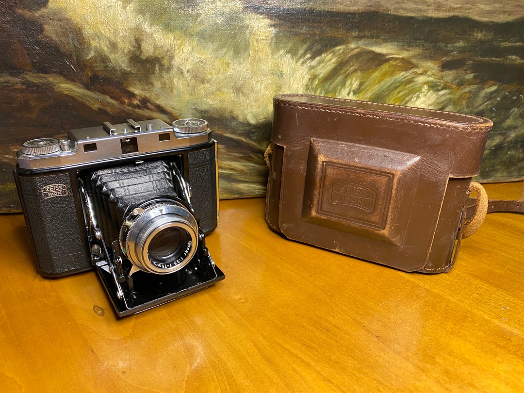 1953 6x6 Zeiss Ikon Mess Ikonta Camera 524/16 “T” Coated Tessar 1:35 F=75mm  Lens With Synchro-compur Shutter With Leather Carrying Case