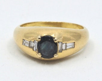 REDUCED! Estate 18K solid gold ring with sapphire solitaire and 6 natural baguette diamonds Stamped and signed Fred of Paris
