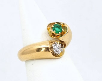 Estate beautiful crossover natural diamond and emerald ring Stamped 18K French gold and platinum bypass ring Fine bridal jewelry