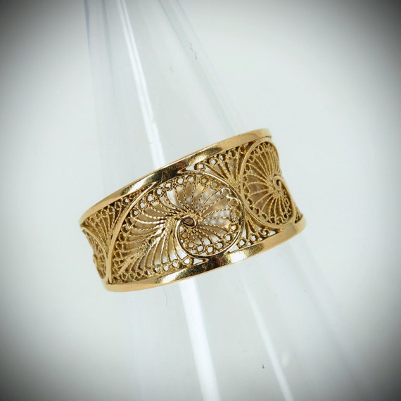 Fine Gold Rings Incredible lace work on 18K solid gold Fine gold ring… - Gem