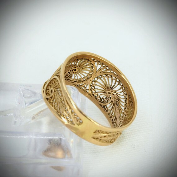 Fine Gold Rings Incredible lace work on 18K solid gold Fine gold ring… - Gem