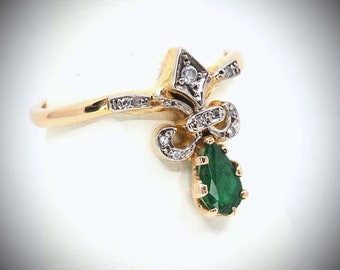 18K solid gold natural diamond and emerald ring Late Victorian, early Edwardian era, "Duchess" Fleur de Lys fine gold jewelry