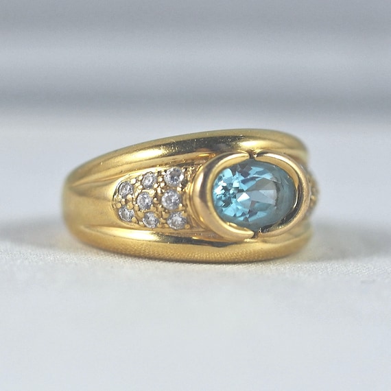 Massive solid gold ring with exquisite blue topaz… - image 1