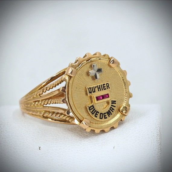 18K solid gold signet ring Love symbol on heavy v… - image 7