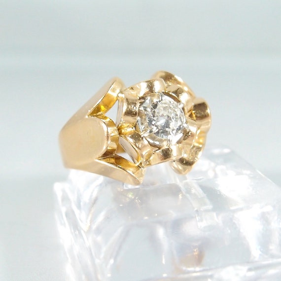 Premium quality natural diamond on 18K solid gold 