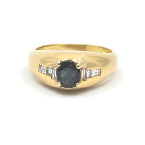 Estate 18K solid gold ring with sapphire solitaire and 6 natural baguette diamonds Stamped and signed Fred of Paris