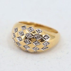Stars set dome ring in 18K solid gold Natural diamonds Stamped fine gold ring MidCentury vintage Retro period