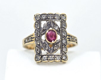 Stamped and numbered 18K solid gold ring with a natural ruby, diamonds and black enamel Fine gold jewelry