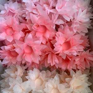 25 TRUFFLE HOLDERS - Forminhas para doces - Mini treats paper wrappers - Chocolate wrappers - Model Clematis
