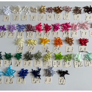 Mini bows made with 1/8 ribbon - Small bows - Mini laços - Lacinho