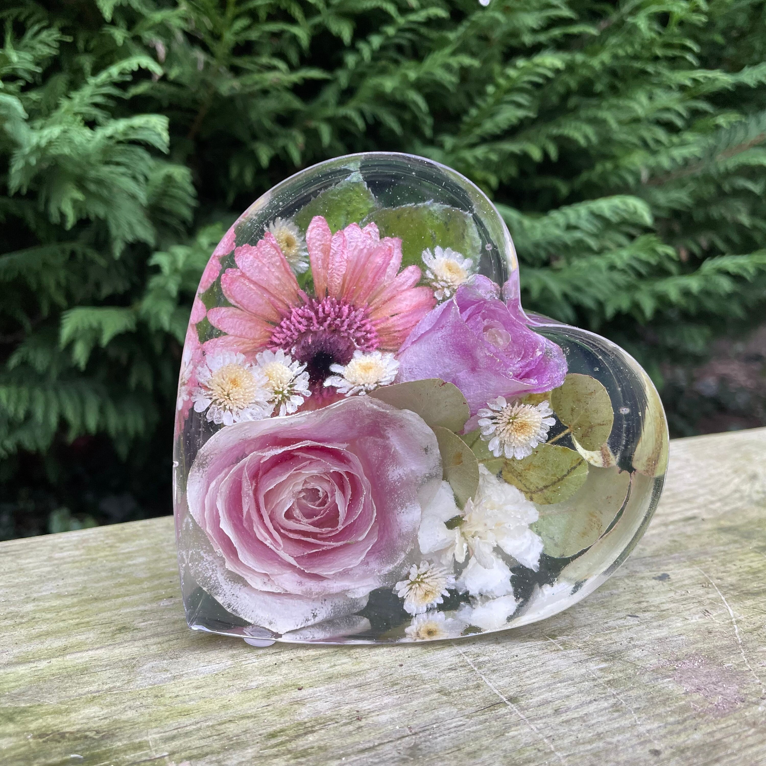 12cm Freestanding Solid Resin Heart Flower Preservation Gift Etsy UK