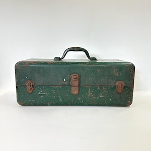 Vintage Green Metal Tool Box / Tackle Box, Rusty Metal Latching Tote, 18" Industrial Steel Storage Box, 18" Utility Storage Art Supply Farm
