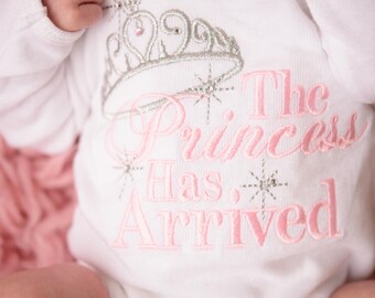 Baby girl The Princess has arrived shirt or bodysuit-- Baby Girl Coming home outfit -- Perfect for hospital or coming home outfit- Baby Pink