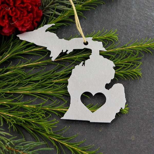 Michigan State Ornament / Personalized Michigan Gift / Gift for Her / Gift for Him / Stocking Stuffer