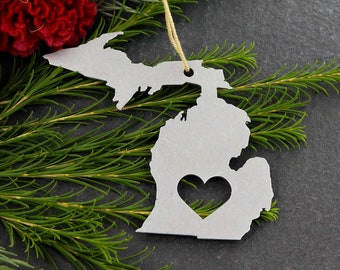 Michigan State Ornament / Personalized Michigan Gift / Gift for Her / Gift for Him / Stocking Stuffer