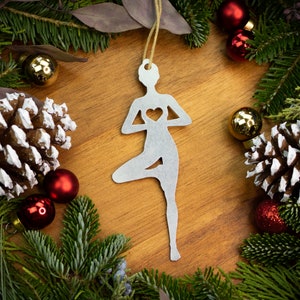 Tree Pose Yoga Christmas Ornament / Personalized Yoga Gift / Yoga Teacher Training / Yoga Teacher Gift / Gift for Yogi / Yoga Studio Decor