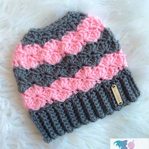 Mermaid Dreams Messy Bun Beanie w/ Bow Pattern image 8