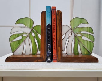 Stained Glass Variegated Monstera Bookends. Bookworm, book gift, home decor gift, nature lover, housewarming gift, plant mom, plant dad