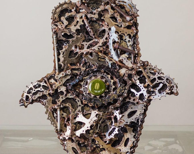 Steampunk Chamsa with Green Stone