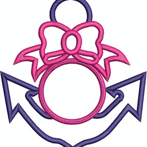 Monogram kotwicy morskiej z aplikacją kokardki, wzór haftu maszynowego 189