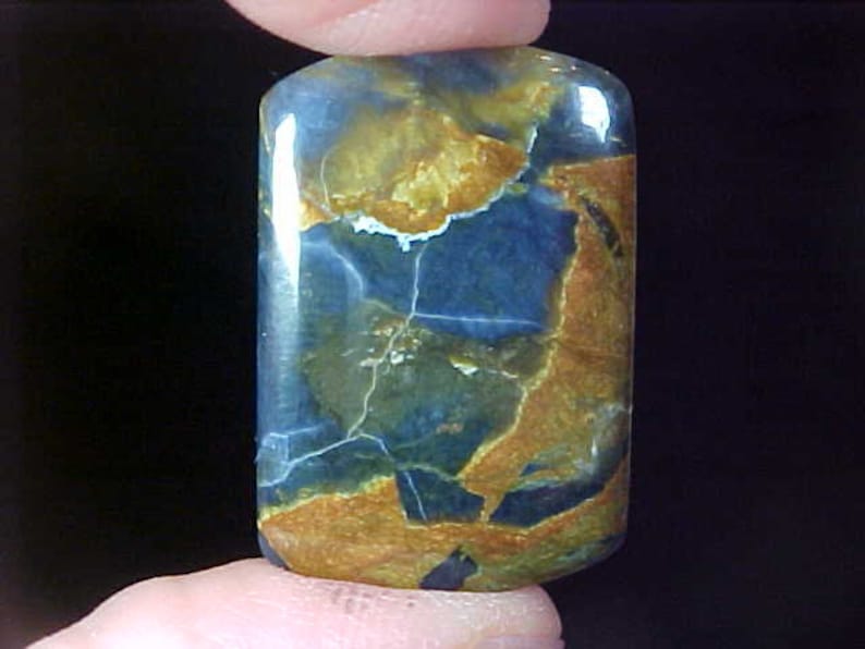SUKABUMI BLUE OPAL Indonesian Free Form Shape 11.38Ct 27x18 mm Midnight-Blue Opalite Indonesia Cabachon October Birthstone Crystal Pendant