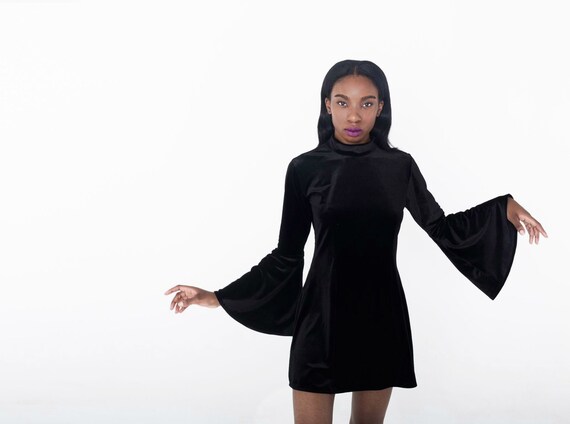 black flare sleeve dress