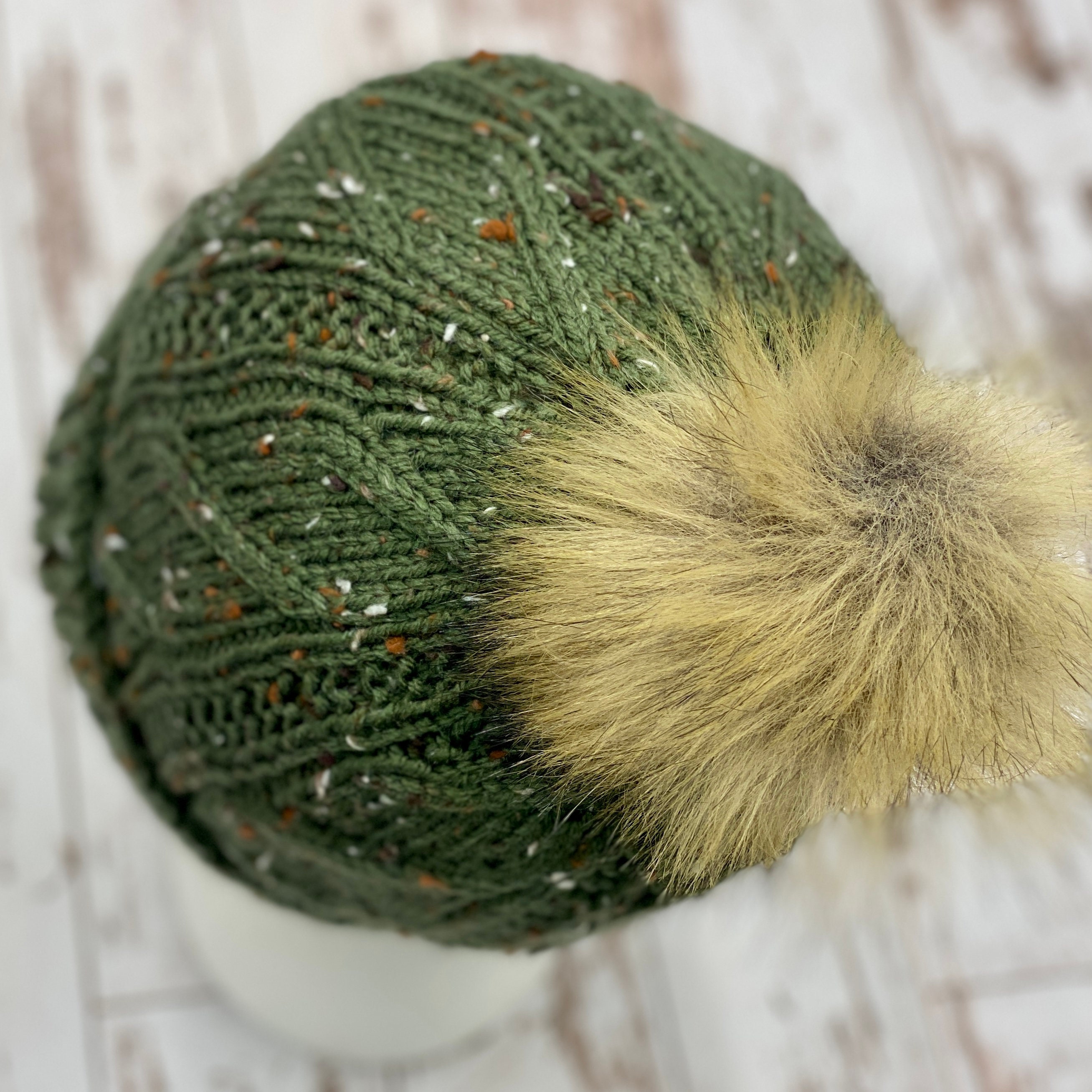 Twisty Taper | Knitting Pattern | Cables | Beginner - Etsy