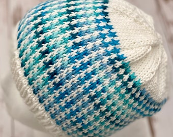 Eagle Eye Beanie  | Knitting Pattern | Colorwork| Beginner | Mosaic Knitting