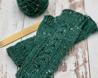 Twin Citites Mittens  | Knitting Pattern | Cables | Beginner | Quick Gift