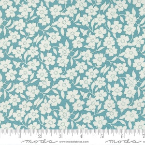 Flower Power Mellow Meadow Turquoise Yardage 33711-29 by Maureen McCormick Sold in 1/2 Yard Increments
