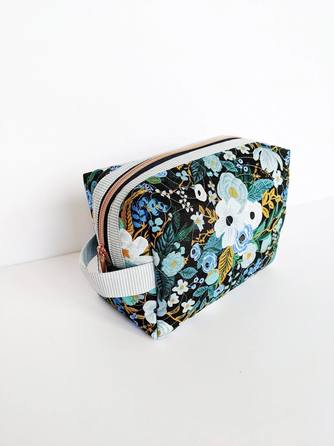 The Hemingway Pouch Pattern CSQ101 by Center Street Quilts, 4 Sizes - Etsy