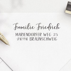 Adressstempel, selbstfärbender Stempel oder Holzstempel, Absenderstempel, Schreibschrift, Handschrift, Kalligraphie, ADREST