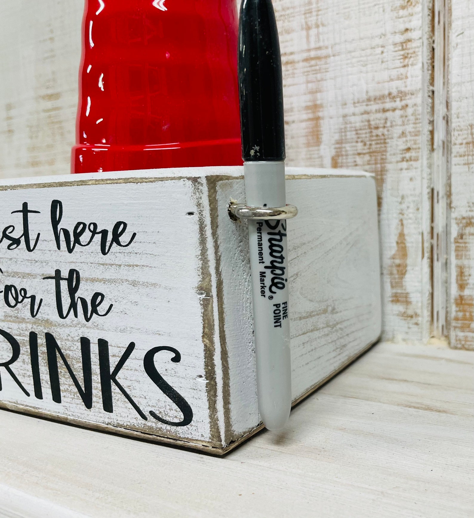 Divertida caja de portavasos en solitario justo aquí para | Etsy