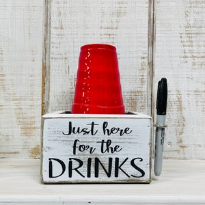 Divertida caja de portavasos en solitario justo aquí para | Etsy