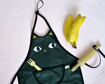 Kids apron - black cat shape - Oeko-Tex coated cotton. Cute cat apron 2/4 years.