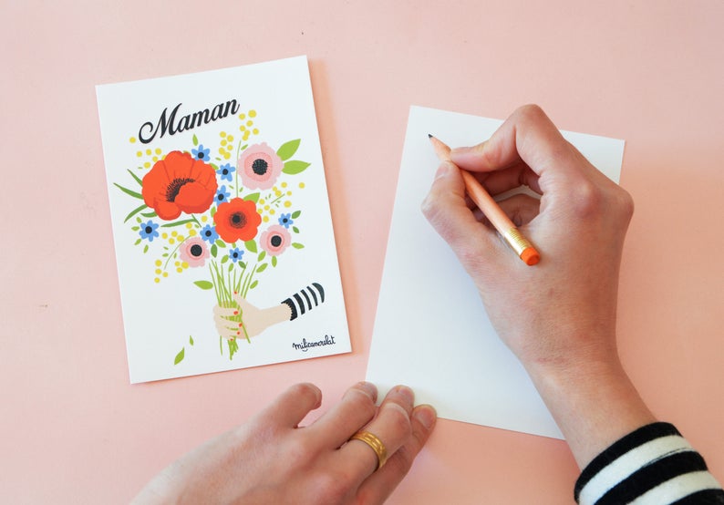 Carte Postale Maman Carte 14,8 cm X 10,5 cm. Bouquet de fleurs imprimé à offrir à maman pour la fête des mères. image 2